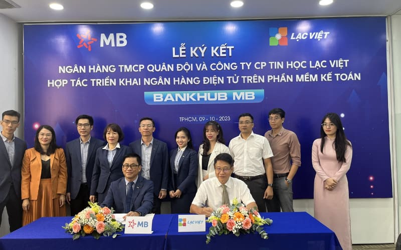 Lạc Việt và MB Bank hợp tác triển khai ngân hàng điện tử