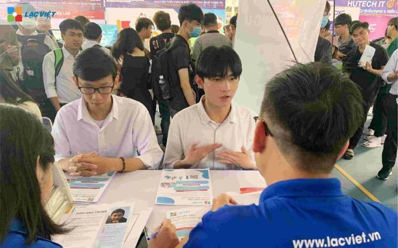 Lạc Việt tham gia ngày hội Hutech IT Openday 2023