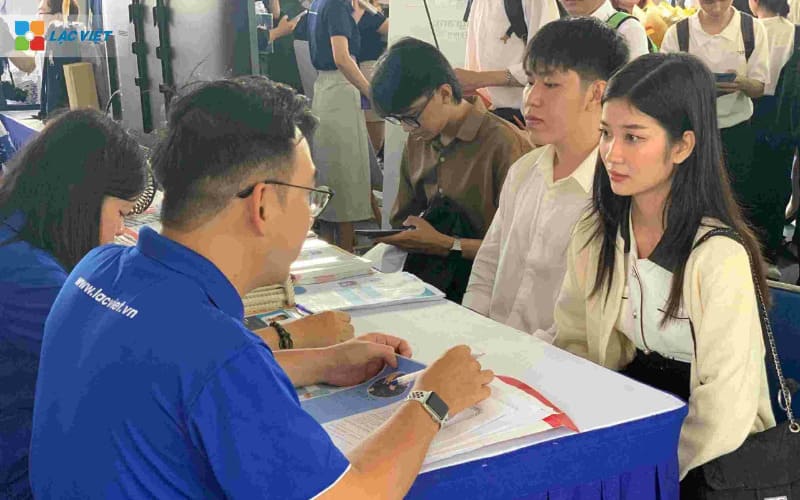 Lạc Việt tham gia ngày hội Hutech IT Openday 2023