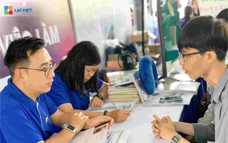 Lạc Việt tham gia ngày hội Hutech IT Openday 2023