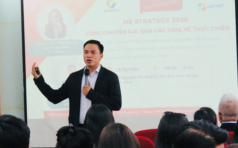 Host Sang Trần - Managing Director & Co-Founder Red Orange Headhunt
