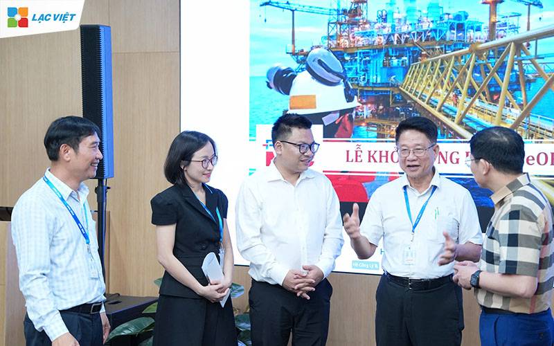 Đại diện lãnh đạo hai đơn vị trao đổi về các mục tiêu trọng điểm của dự án.